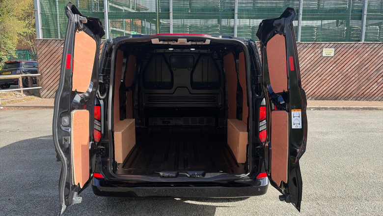 Ford Transit Custom 300 L1 Diesel Fwd 2.0 EcoBlue 136ps H1 Van Limited Auto